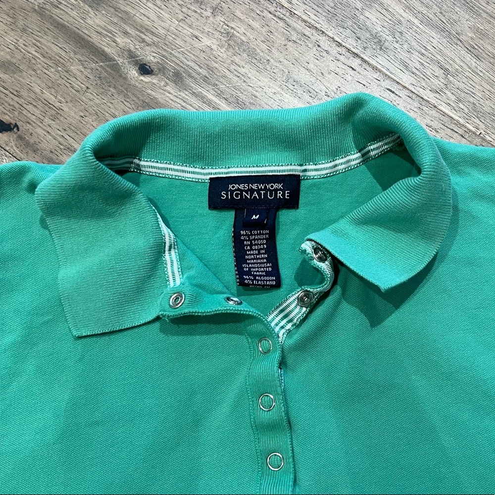 Jones New York Signature polo collared shirt with snap front v-neck
